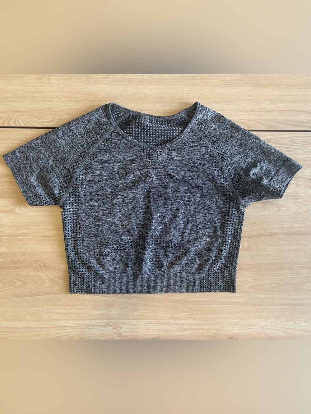 Seamless Charcoal Grey Short Sleeve Workout Crop Top - Size Small